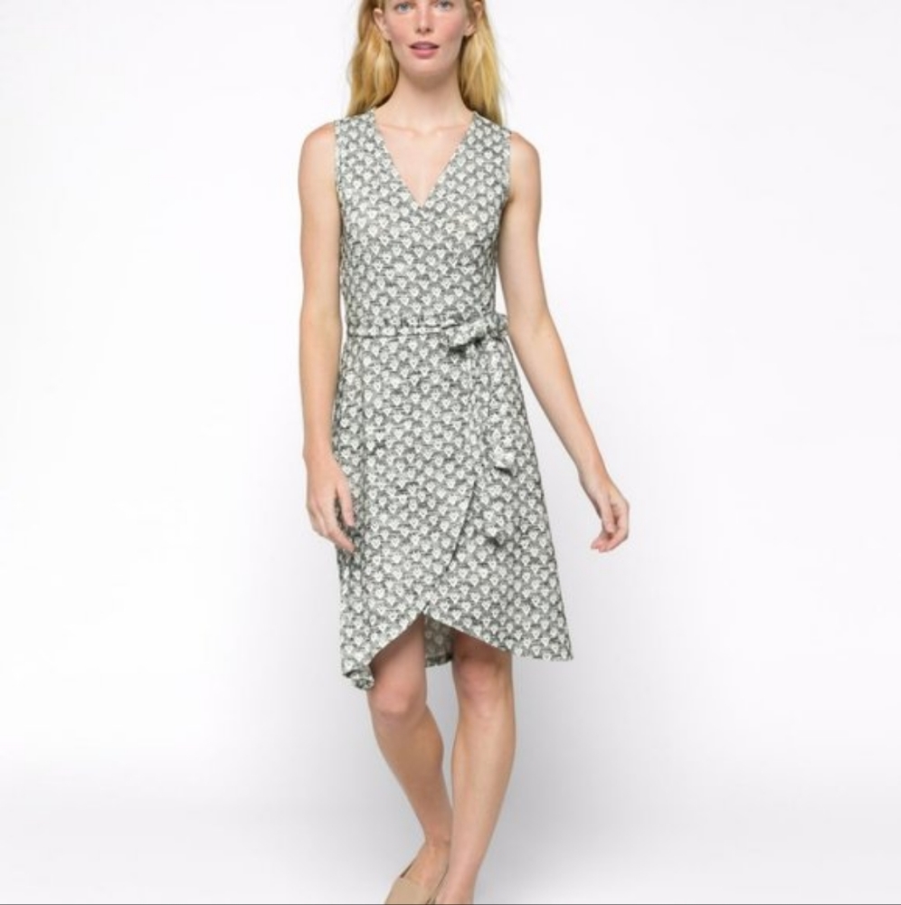 41 Hawthorn Faux Wrap Knit Dress